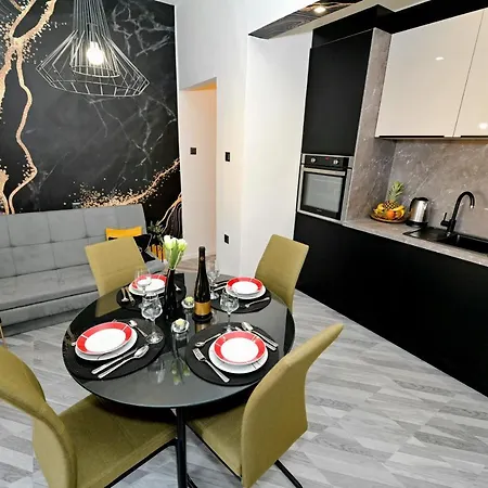 Luxury Laura * 자다르