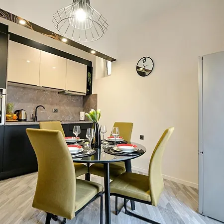 Luxury Laura 자다르