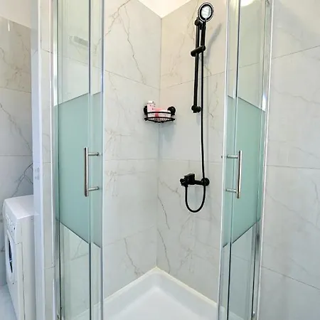 Luxury Laura 아파트 *